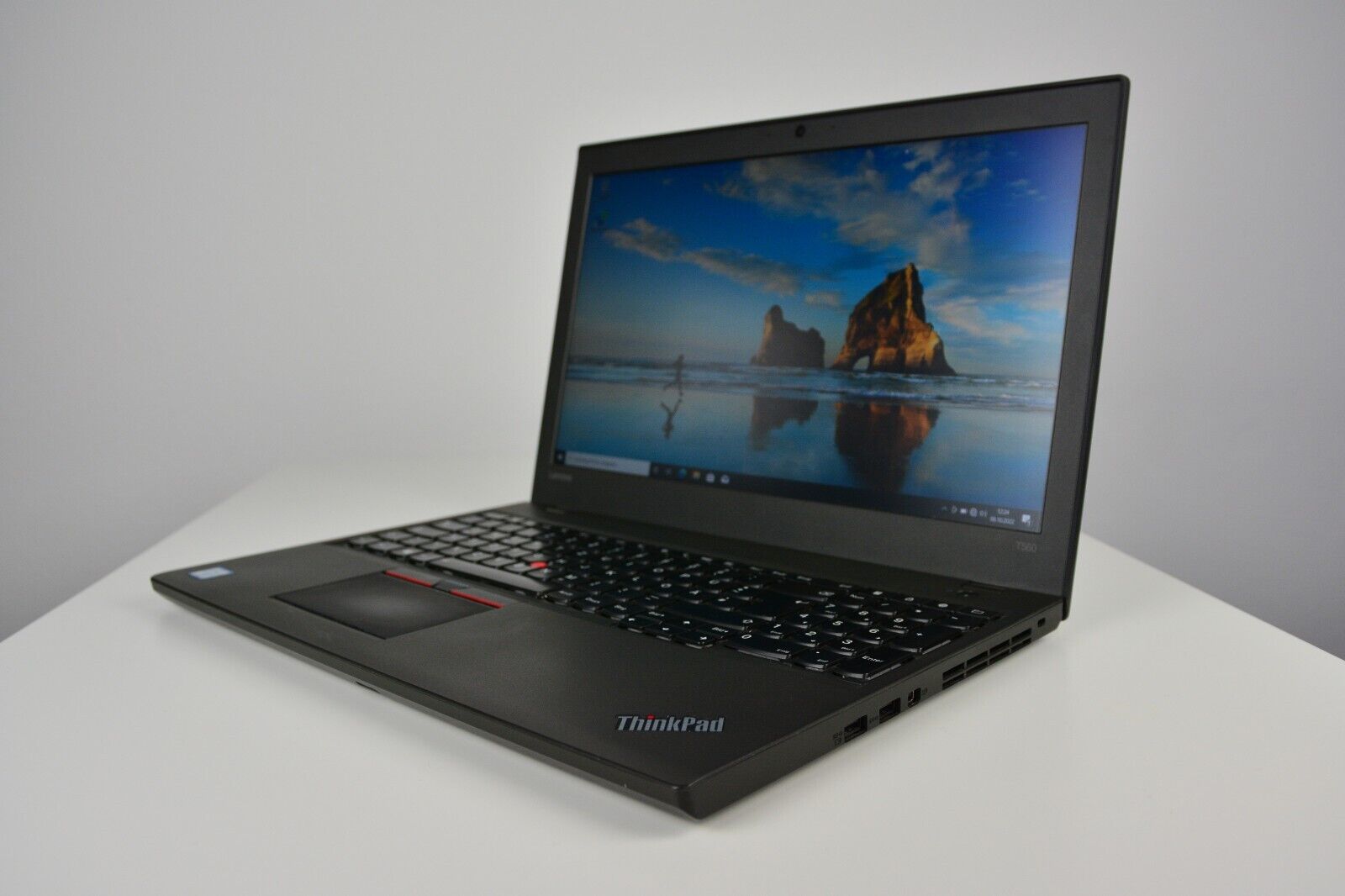 Lenovo ThinkPad T560| 15,6 Zoll | 256GB SSD | Intel i5 6300U 2,40 GHz | Defekt